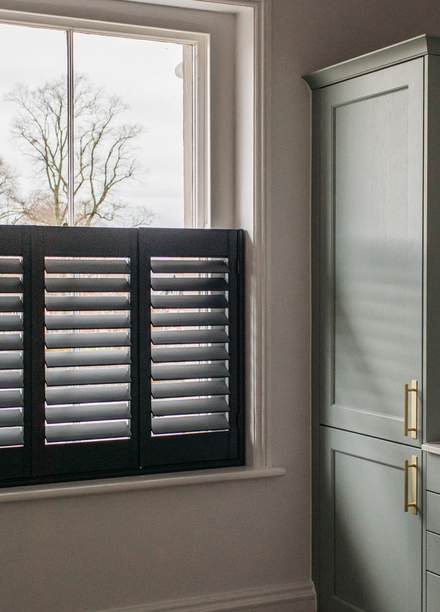 Café style shutters