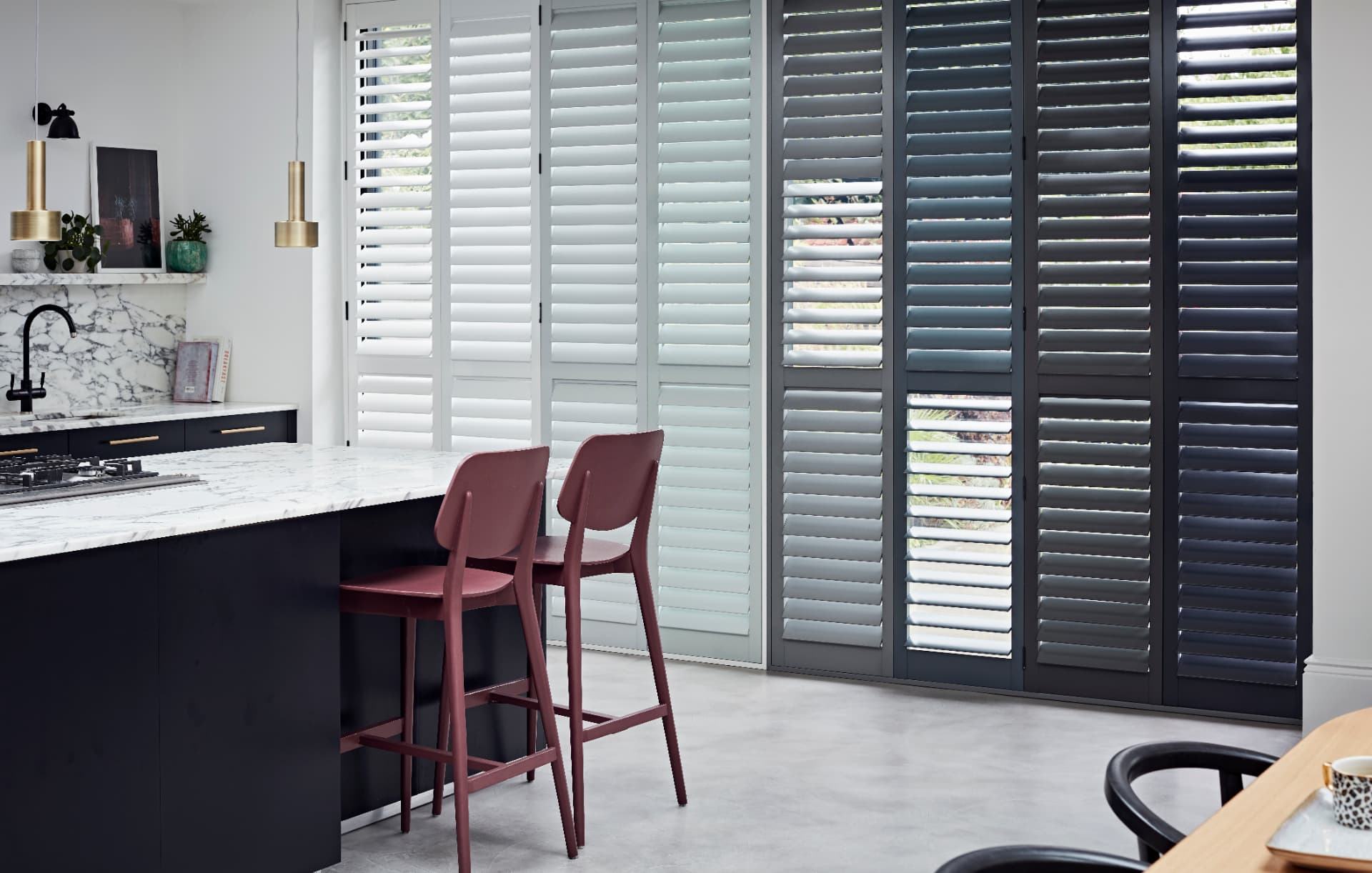 An ombré finish on bi-fold panels